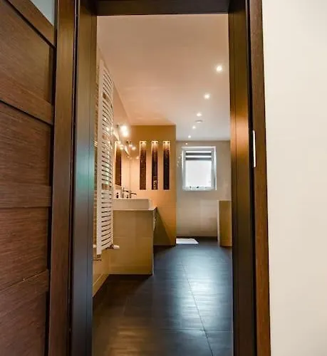 Zolnierska 31 - Nr 2 * Μπίτομ